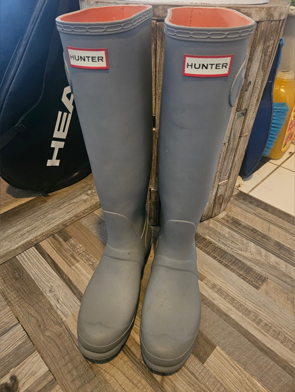 Hunter Original Tall Women's Boots, Geysers, W9. Gray With Orange Lining.